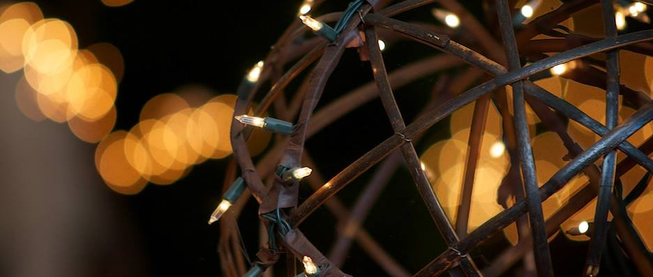 Decoración de luces cálidas Quinta Alcanfores